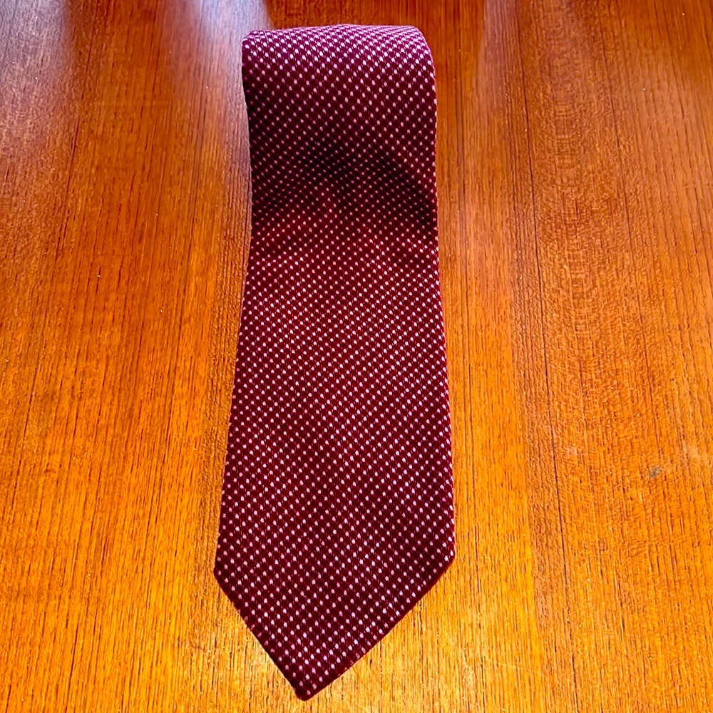 Vintage golden clasp tie